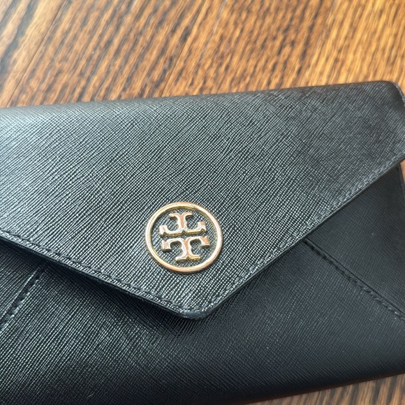 Tory Burch black texture leather golf logo snap flap large wristlet wallet. - Picture 8 of 9